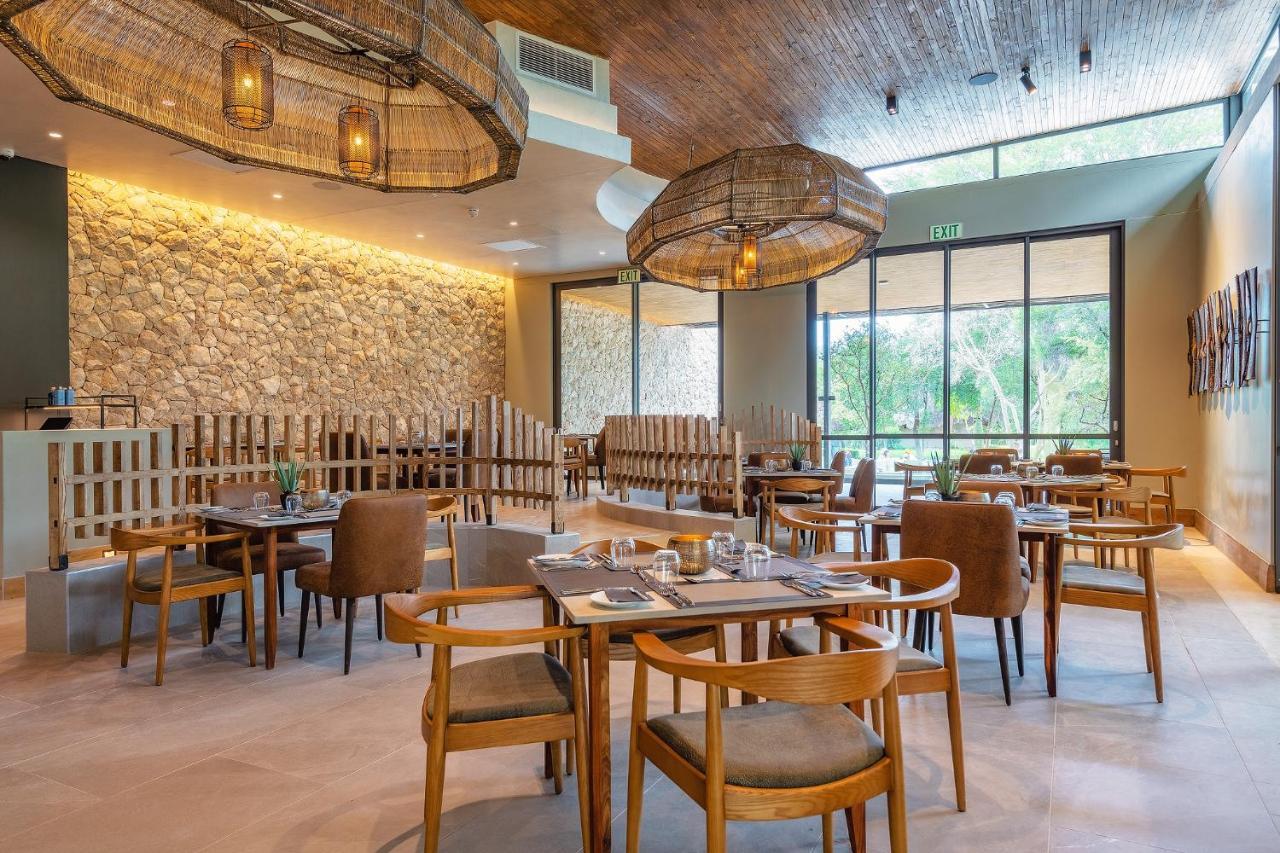 Mokuti Etosha Villa Намутони Екстериор снимка
